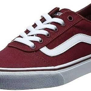 Vans Low-Top Sneaker in Burgundy and White